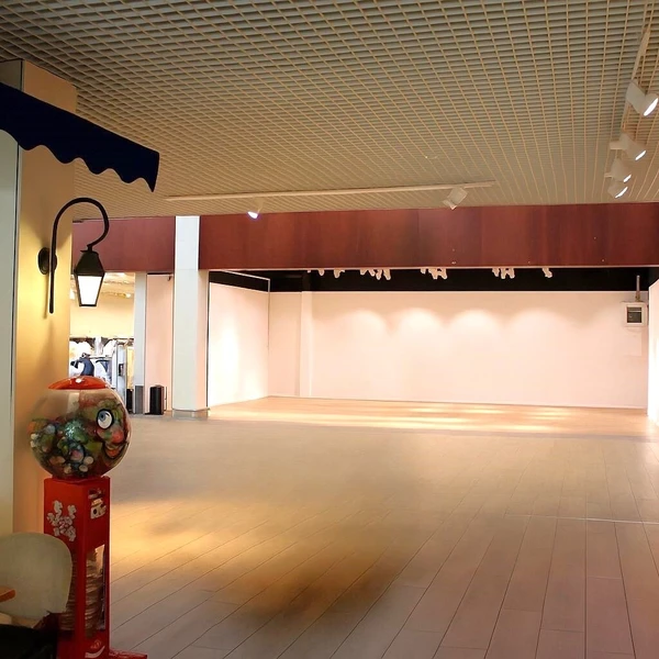 Haag Center - Pop Up Store