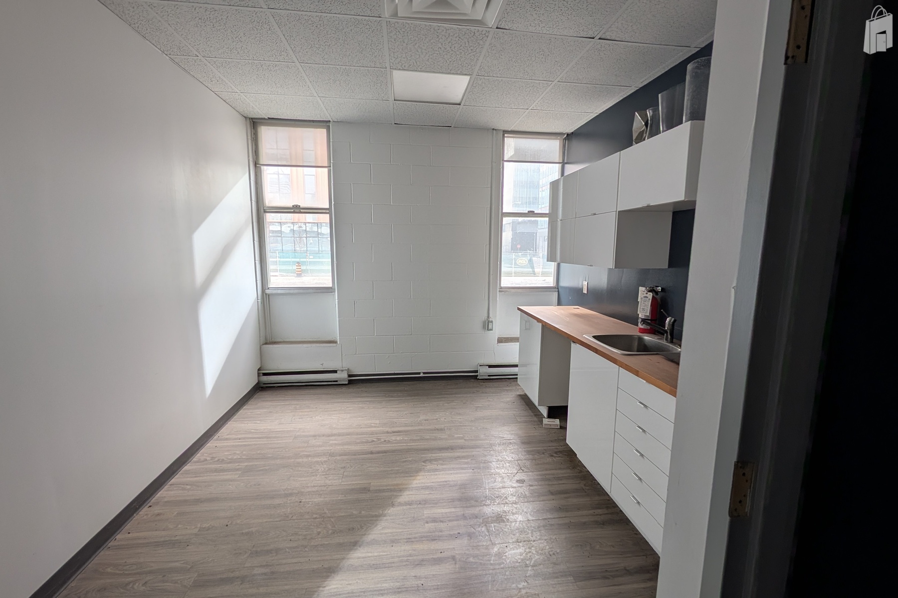 178 QQE East Building