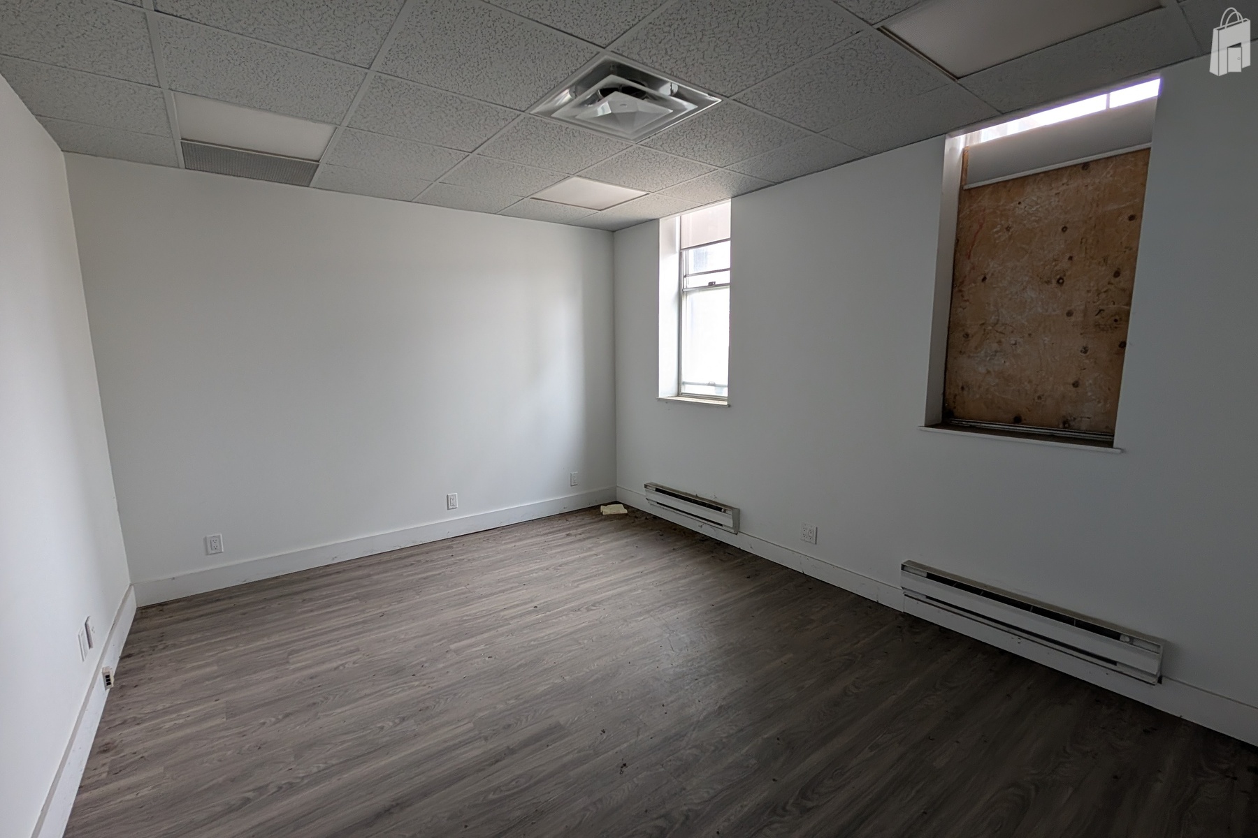 178 QQE East Building