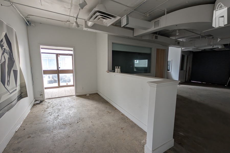 178 QQE East Building