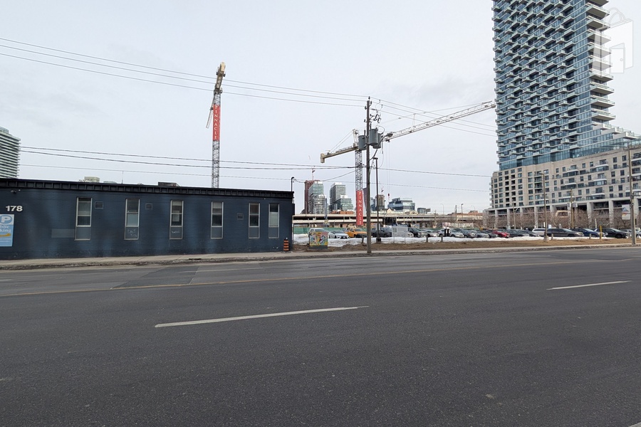 178 QQE East Building