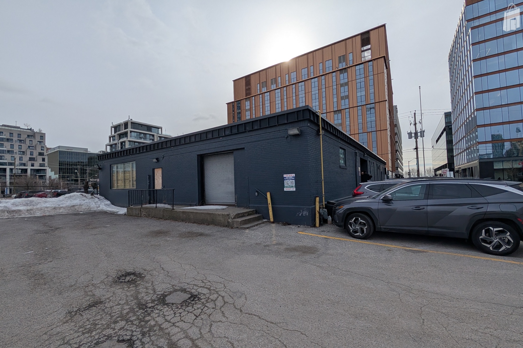 178 QQE East Building