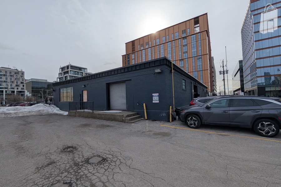 178 QQE East Building