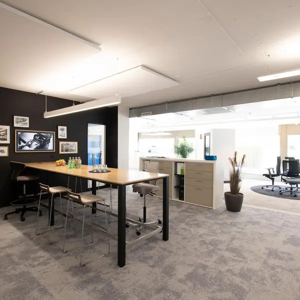 Laden-/Ausstellungsfläche in Zürich-West 