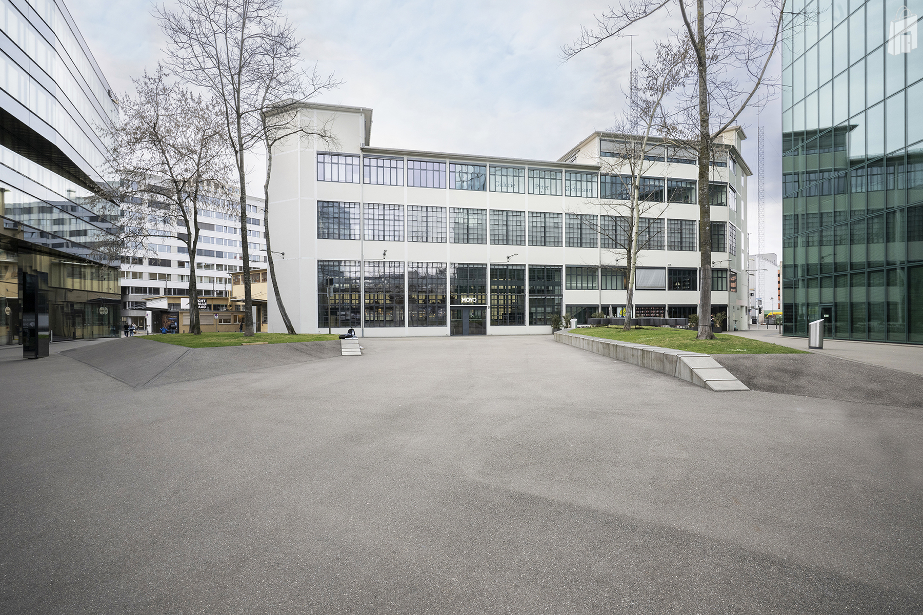 Maagplatz Grosse Fläche