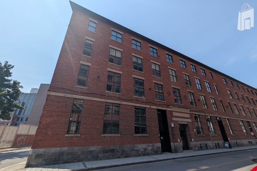 Retail/Restaurant Space