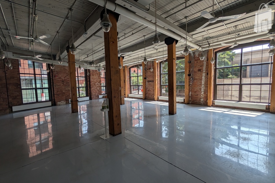 Retail/Restaurant Space