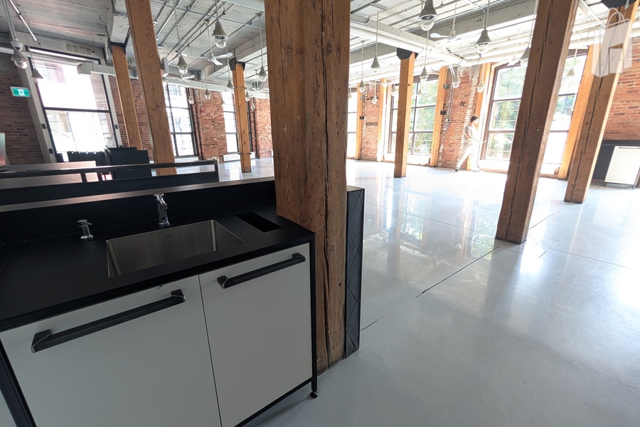 Retail/Restaurant Space