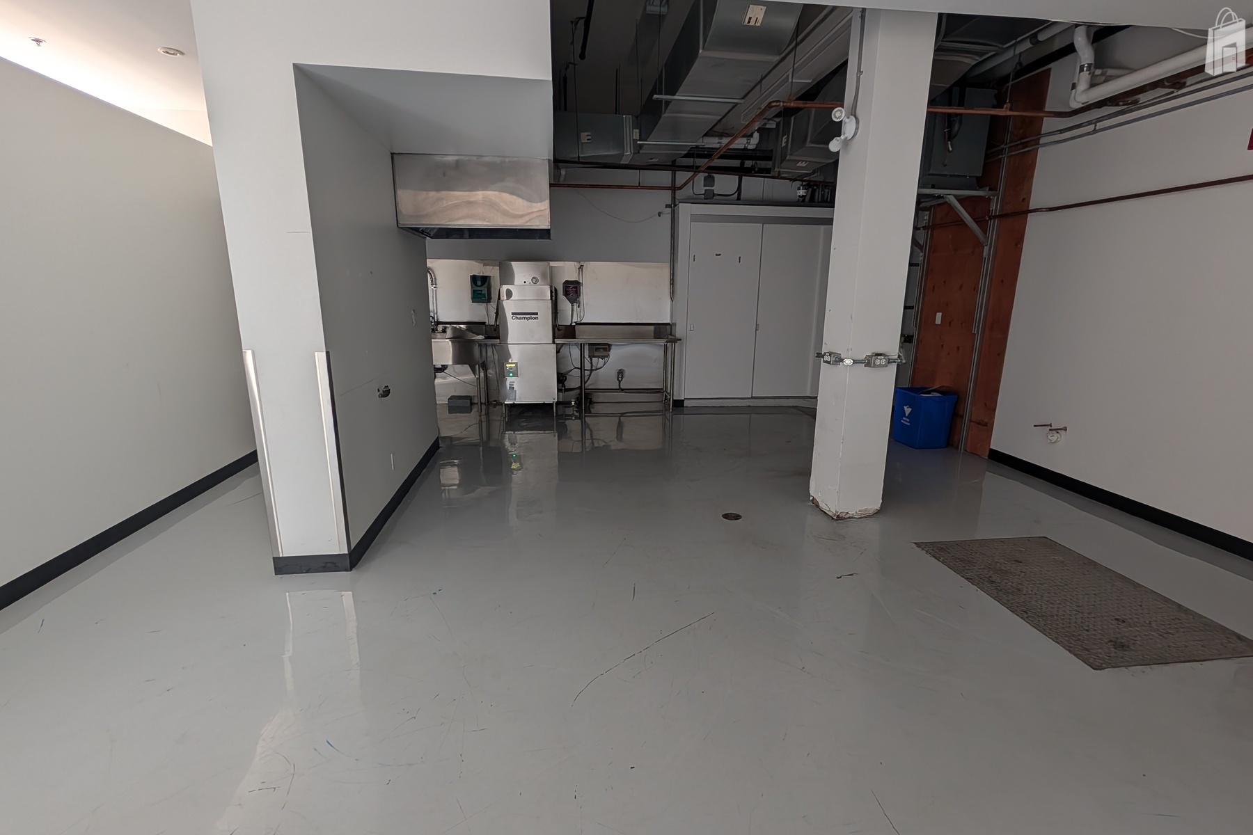 Retail/Restaurant Space