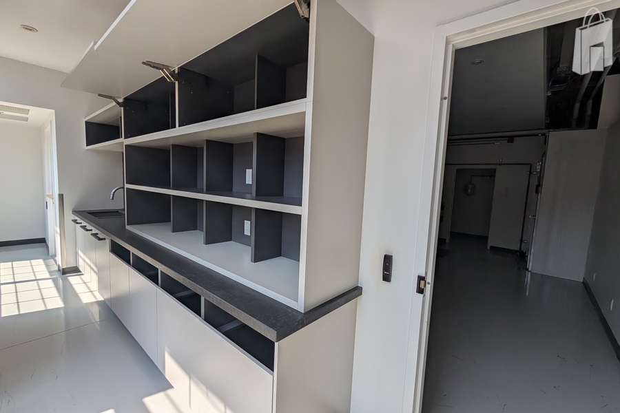 Retail/Restaurant Space