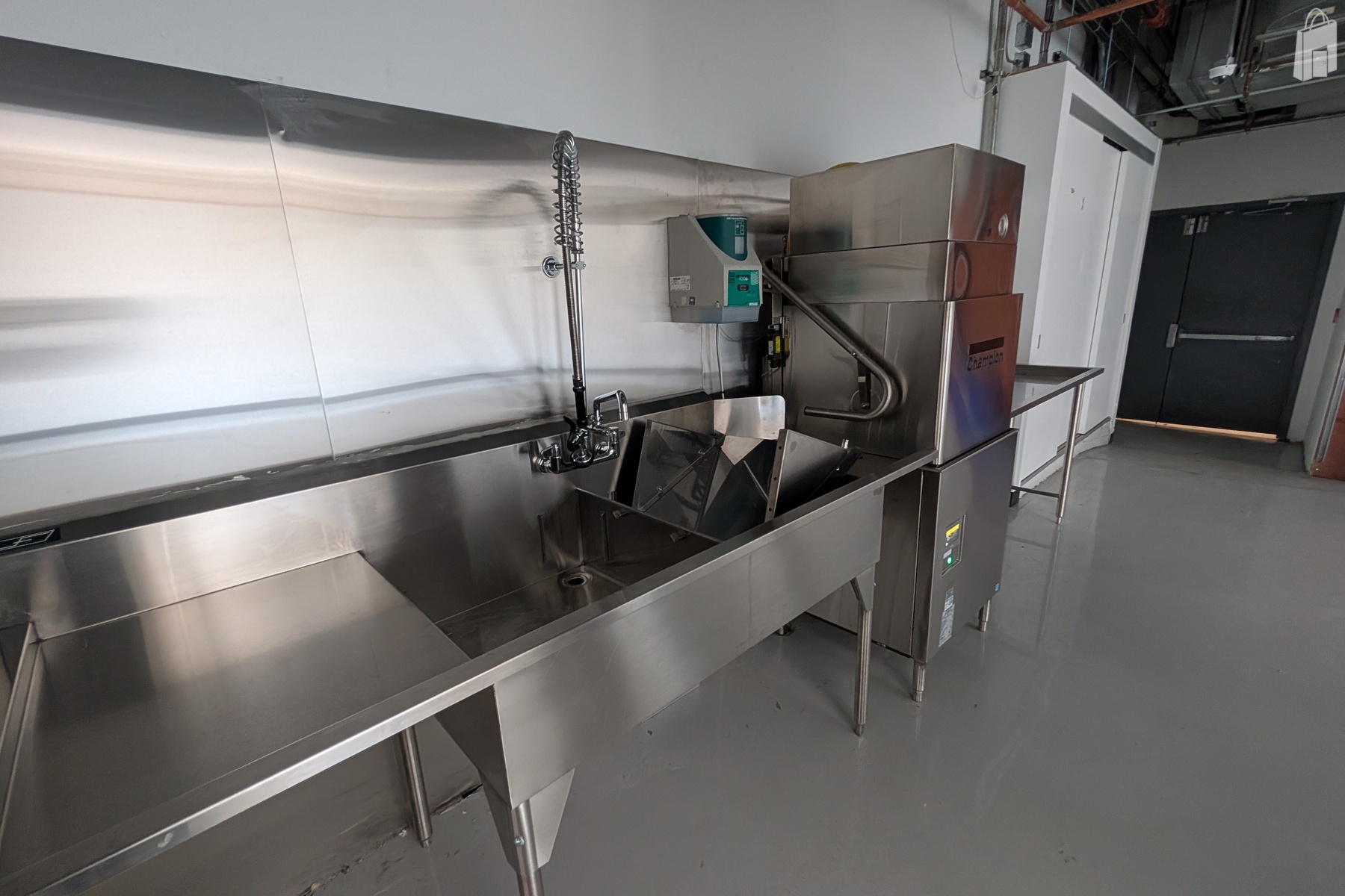 Retail/Restaurant Space