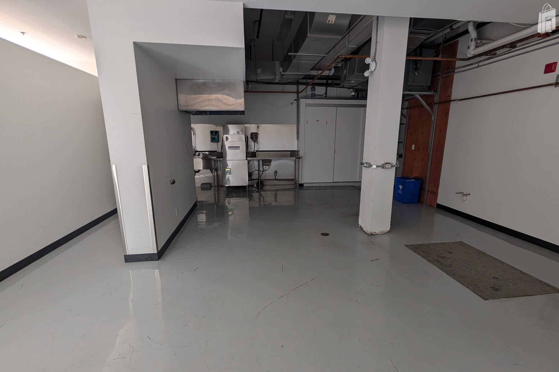 Retail/Restaurant Space