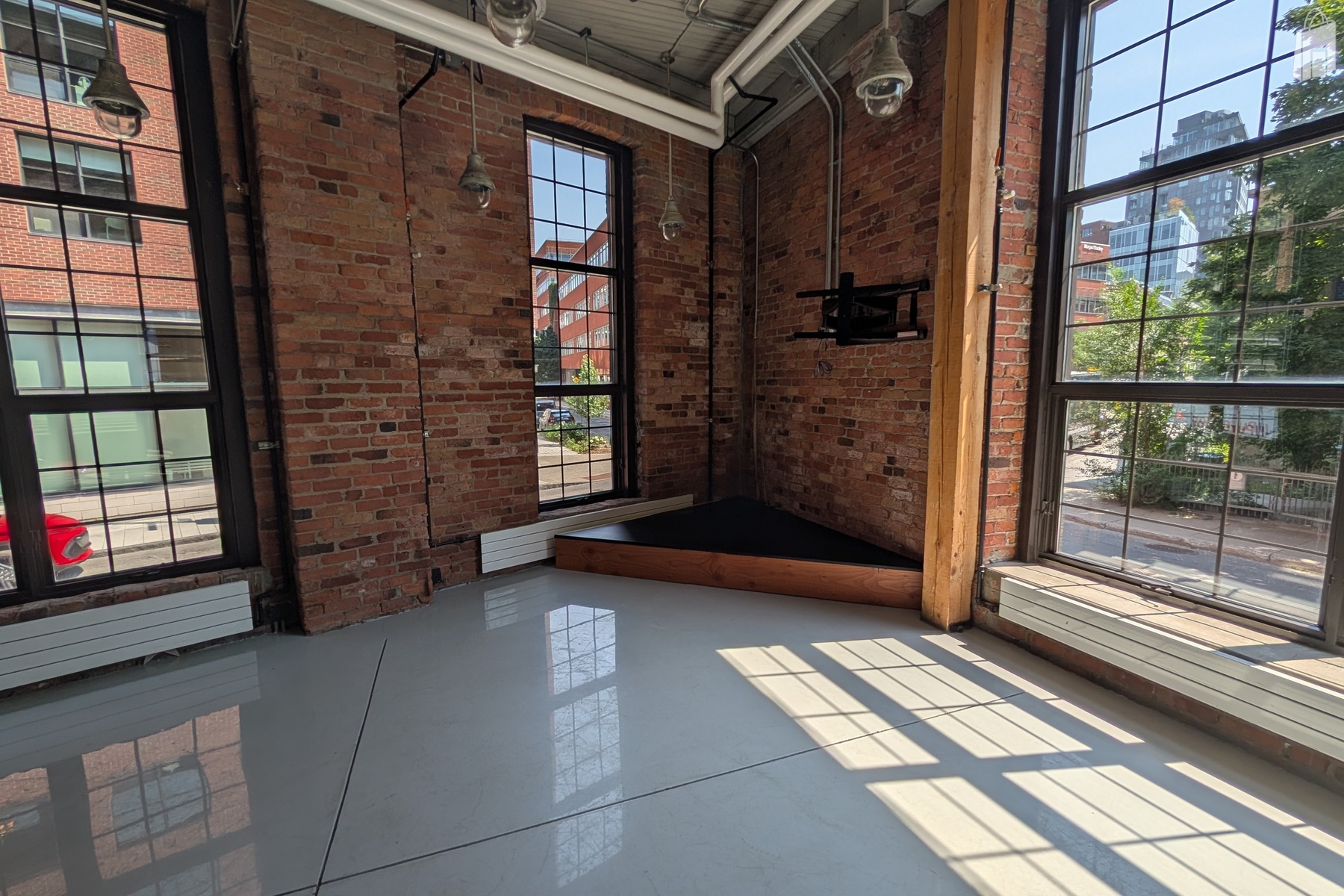 Retail/Restaurant Space