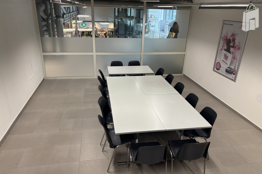 foto sala riunioni 2