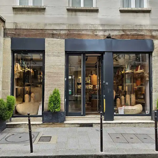 Prime 100 m² Pop-Up Store in the Heart of Le Marais, Paris