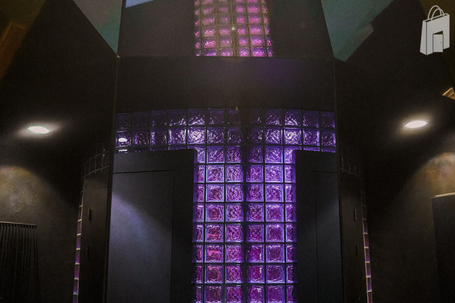 15. Pop-up Event München – Bar- und Loungebereich mit moderner Beleuchtung im fancyrosi.studio.