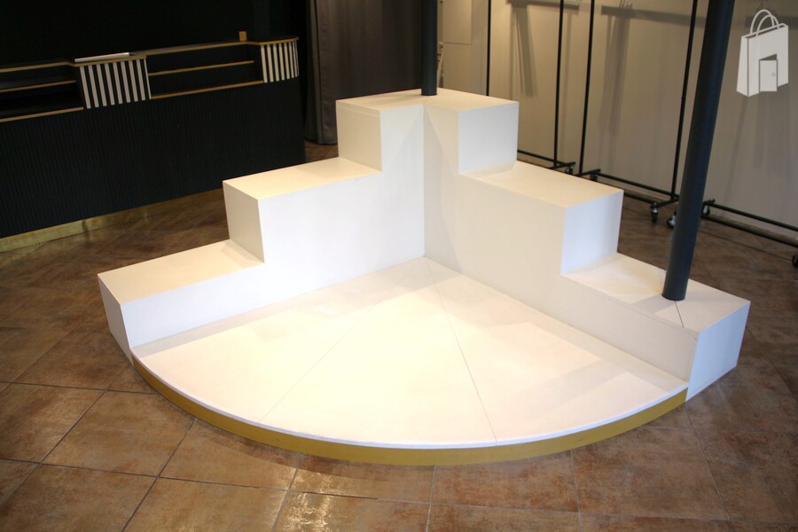 Ilôt central - présenteation produits et stockage