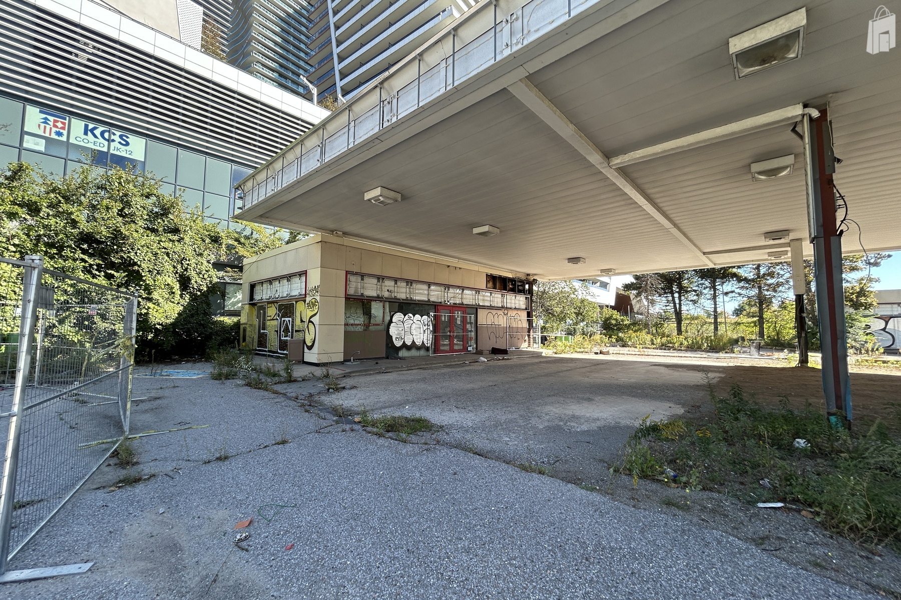 2189 Lakeshore Blvd.W