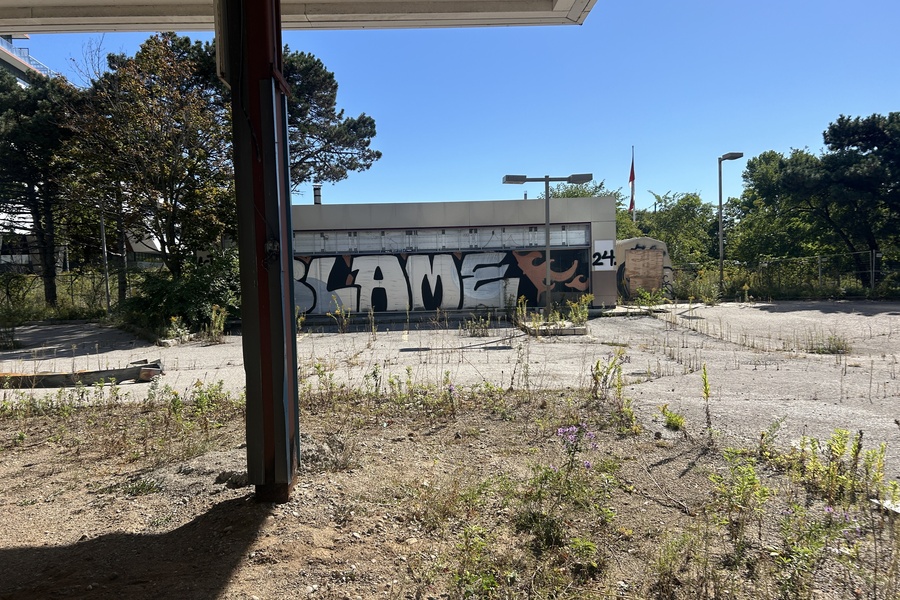 2189 Lakeshore Blvd.W