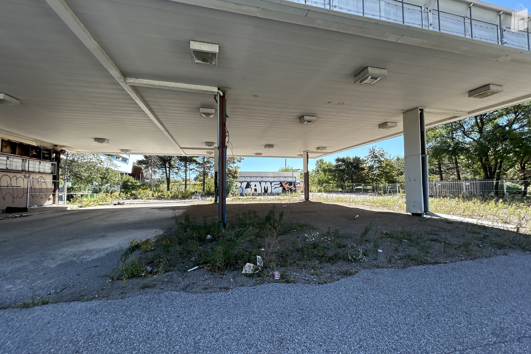 2189 Lakeshore Blvd.W