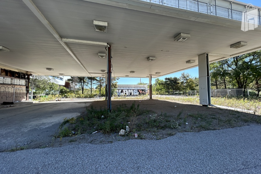 2189 Lakeshore Blvd.W