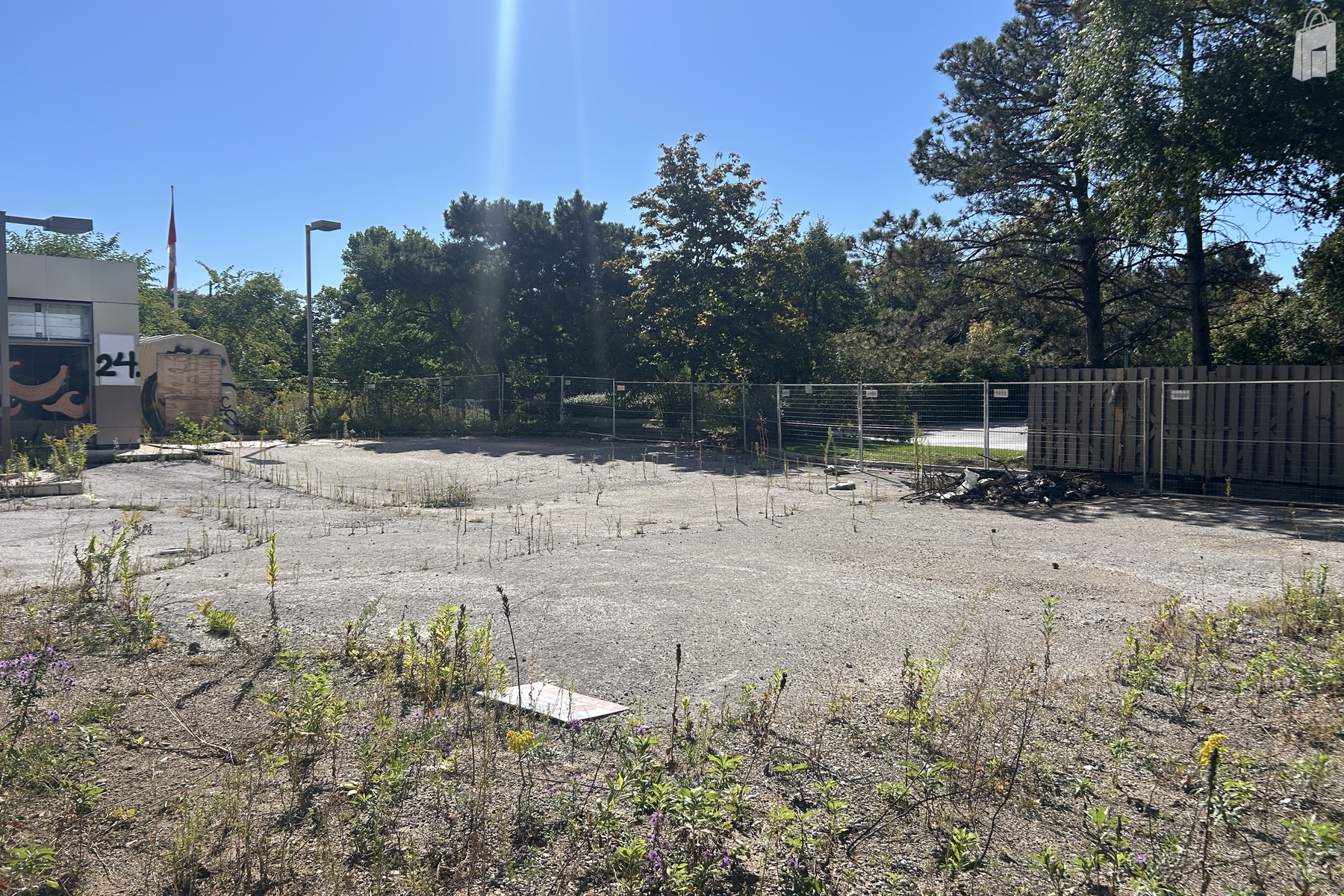 2189 Lakeshore Blvd.W