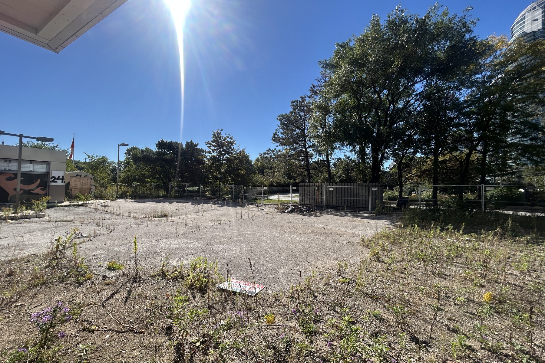 2189 Lakeshore Blvd.W