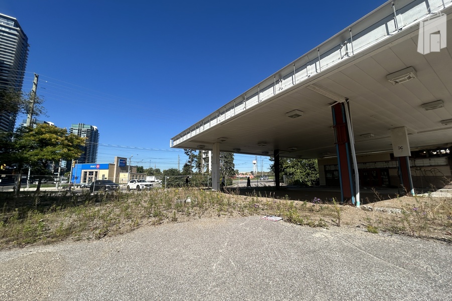 2189 Lakeshore Blvd.W