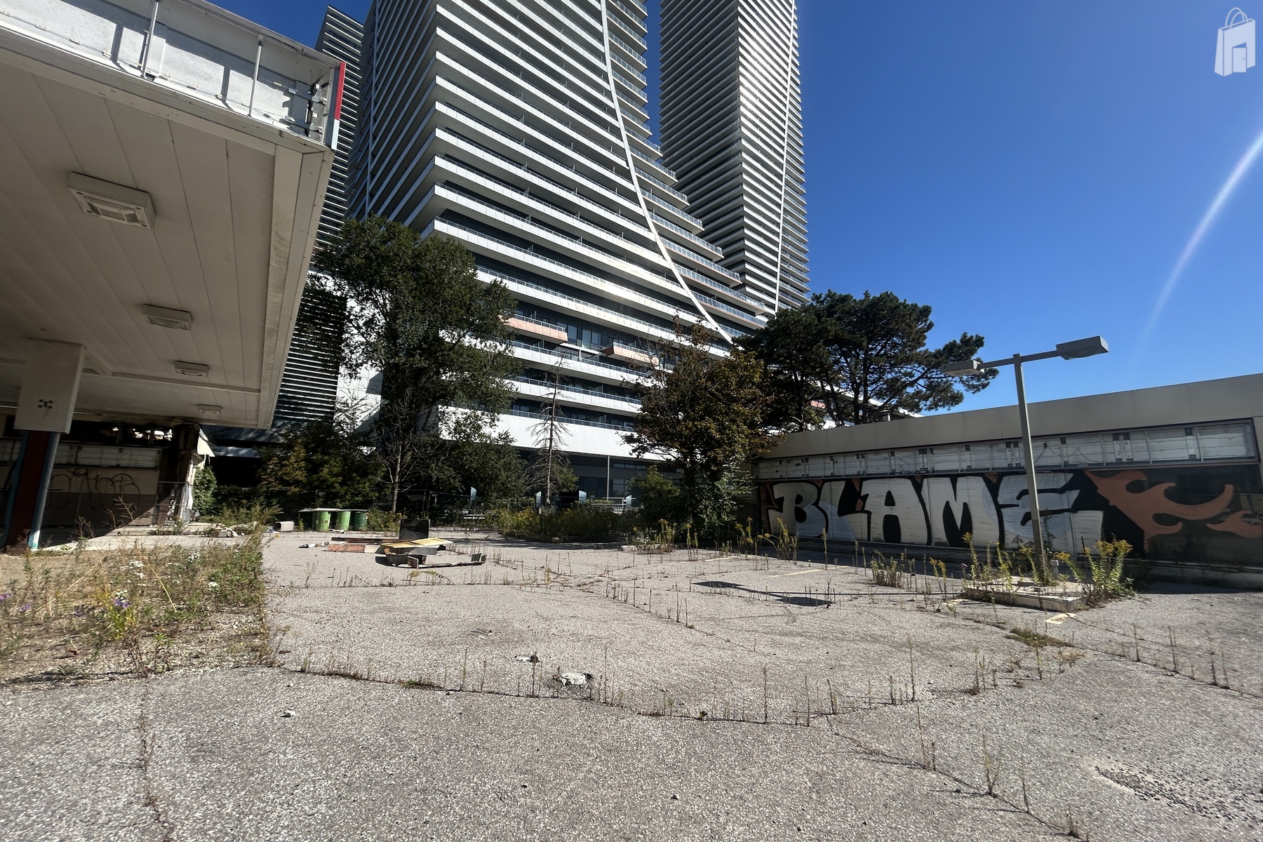 2189 Lakeshore Blvd.W