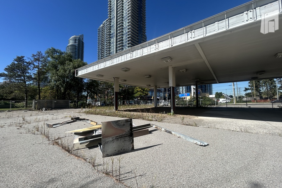 2189 Lakeshore Blvd.W