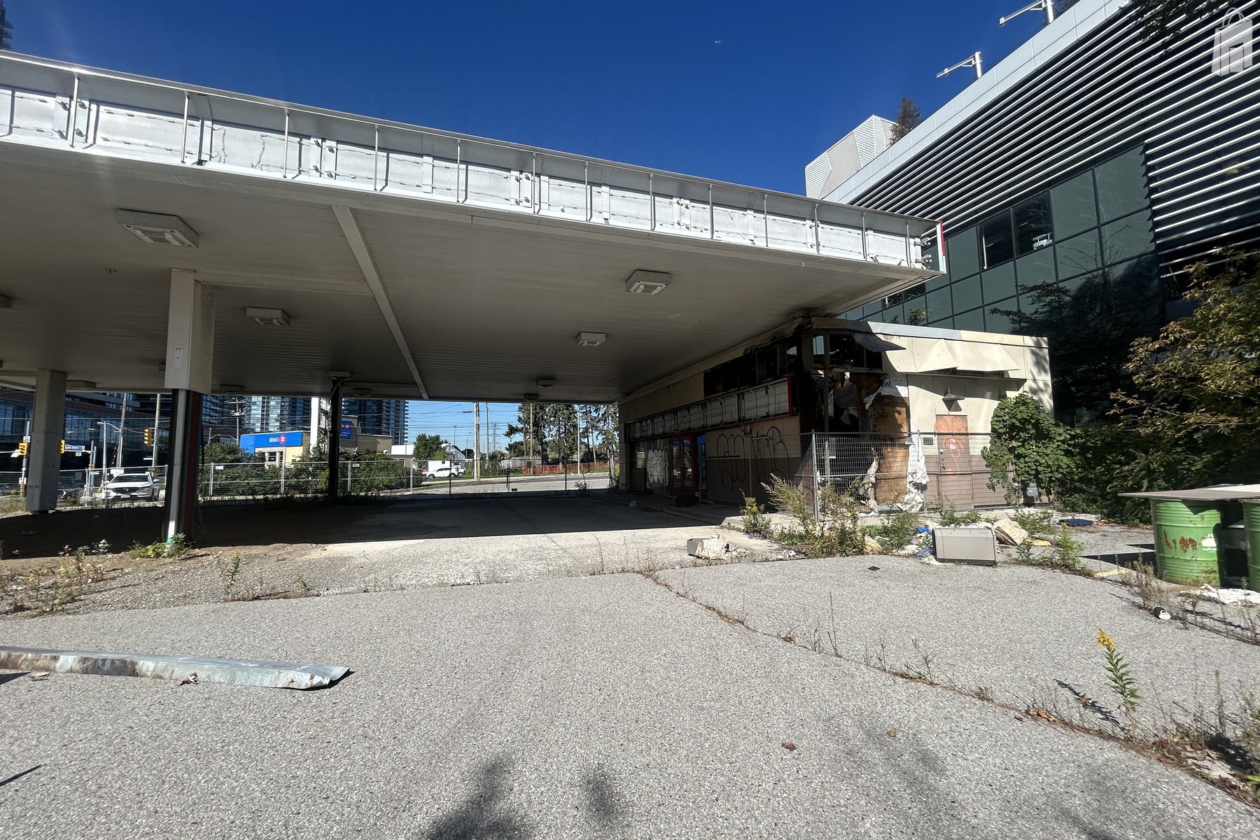 2189 Lakeshore Blvd.W