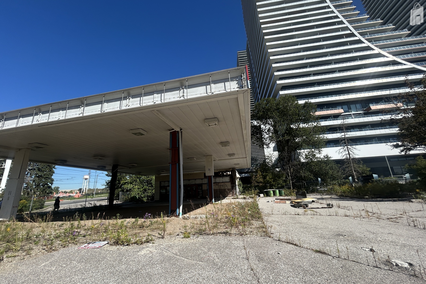 2189 Lakeshore Blvd.W