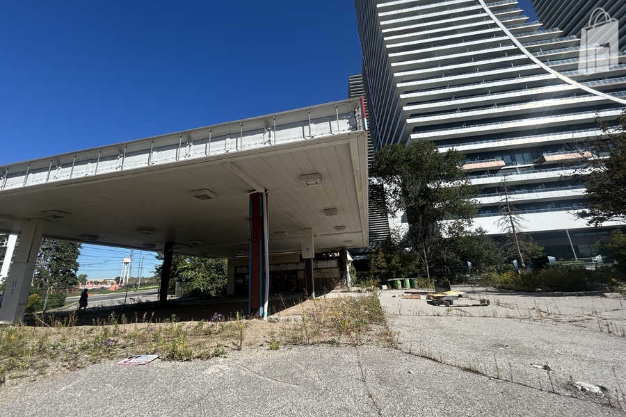 2189 Lakeshore Blvd.W