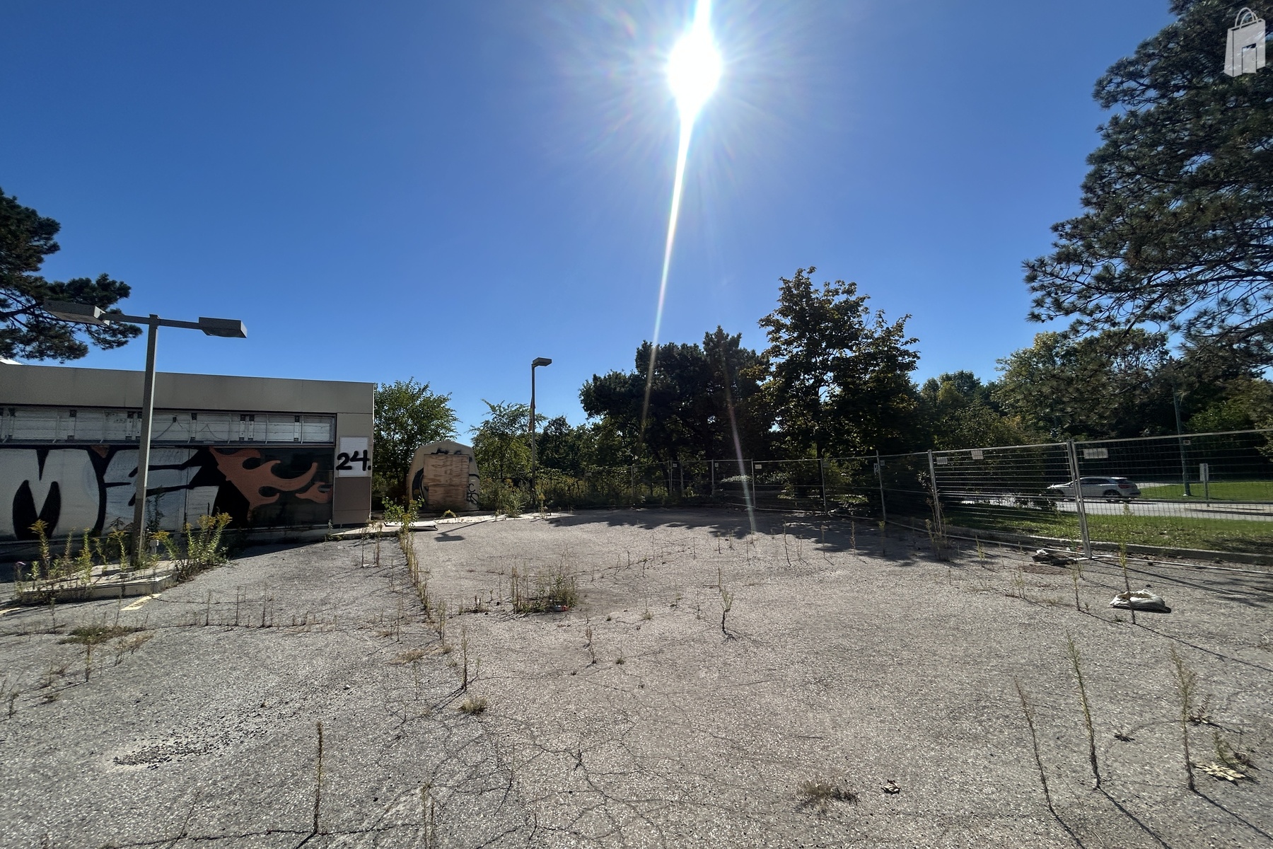 2189 Lakeshore Blvd.W