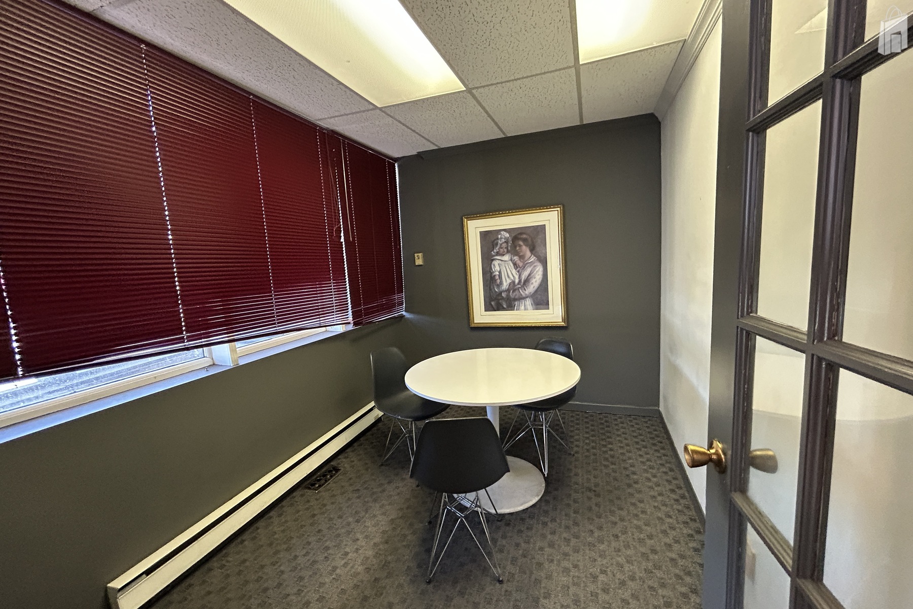 4237 Dundas Street W