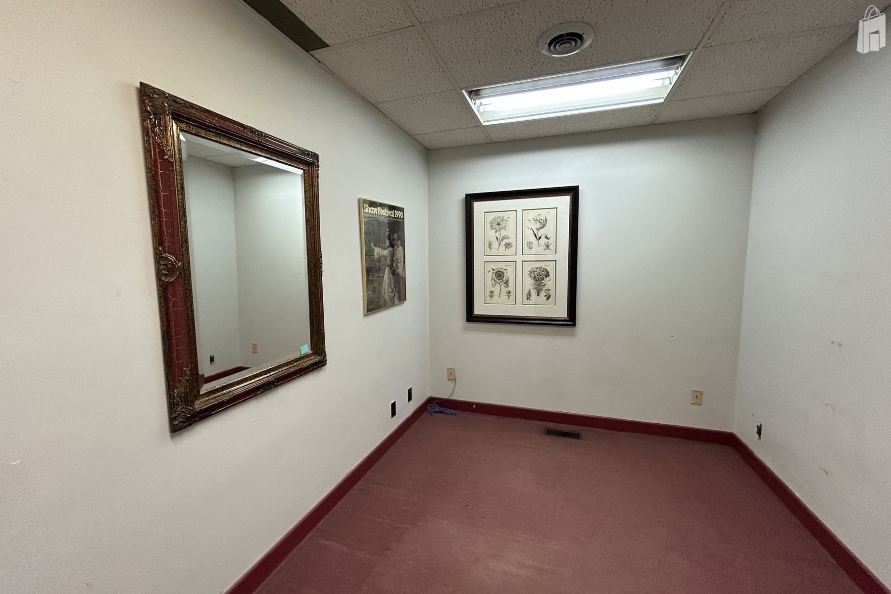 4237 Dundas Street W