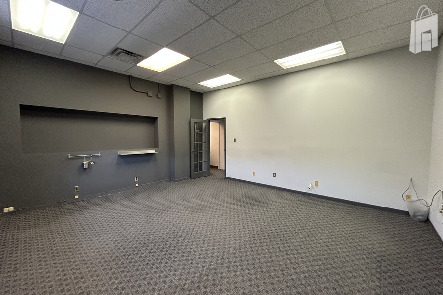 4237 Dundas Street W