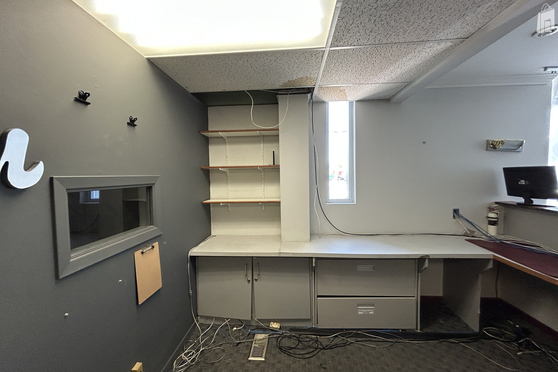 4237 Dundas Street W