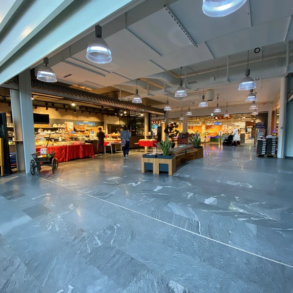 Rägi Märt, Regensdorf - EG - Promotionsfläche