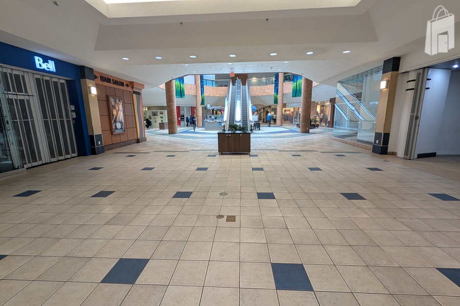 Tillicum Centre - Kiosk