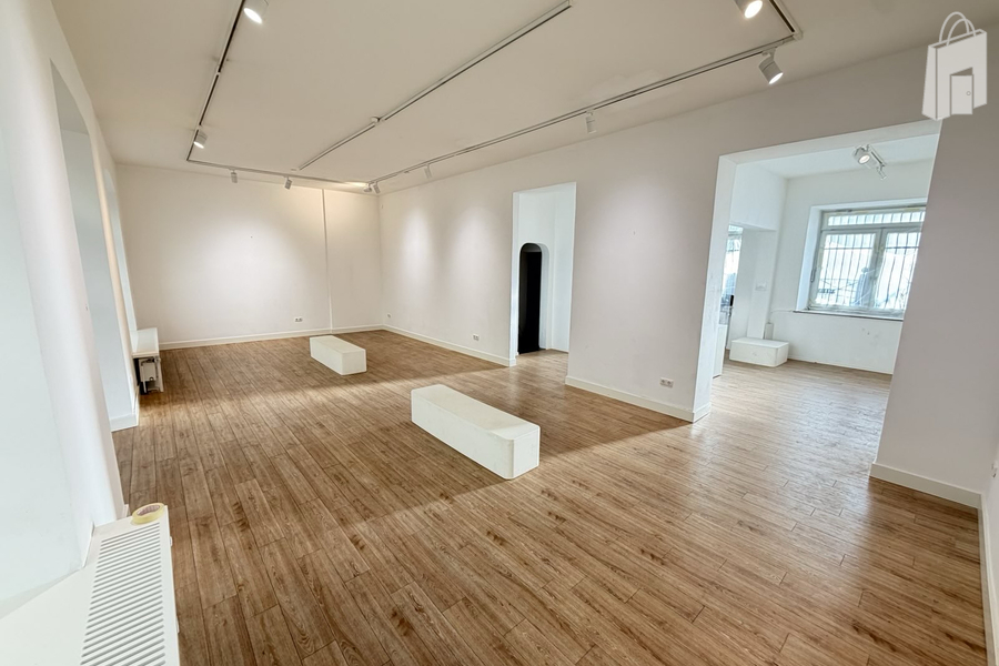 Vorderraum Durchgang rechts