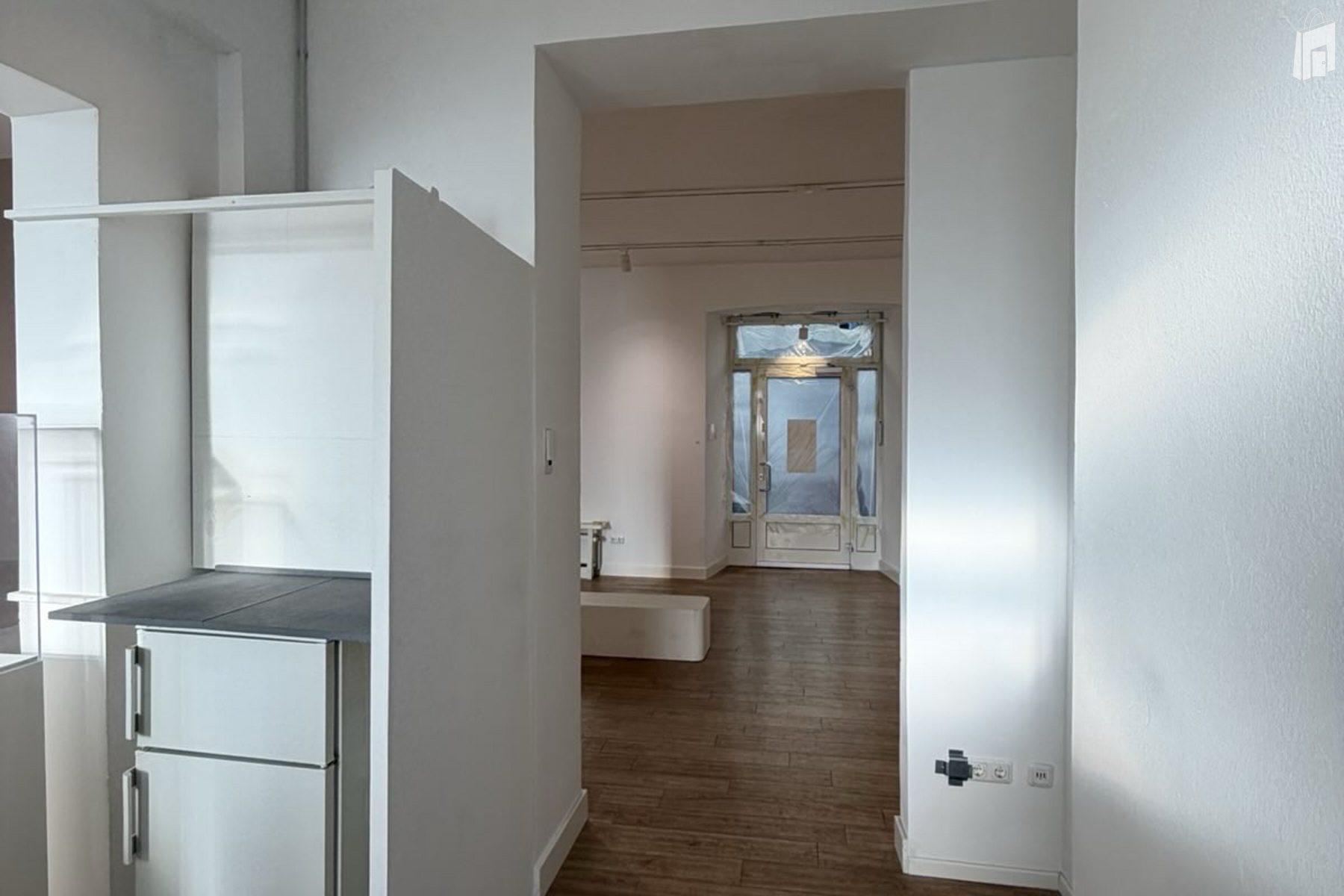 Kühlschrank mit Bar/Ablage