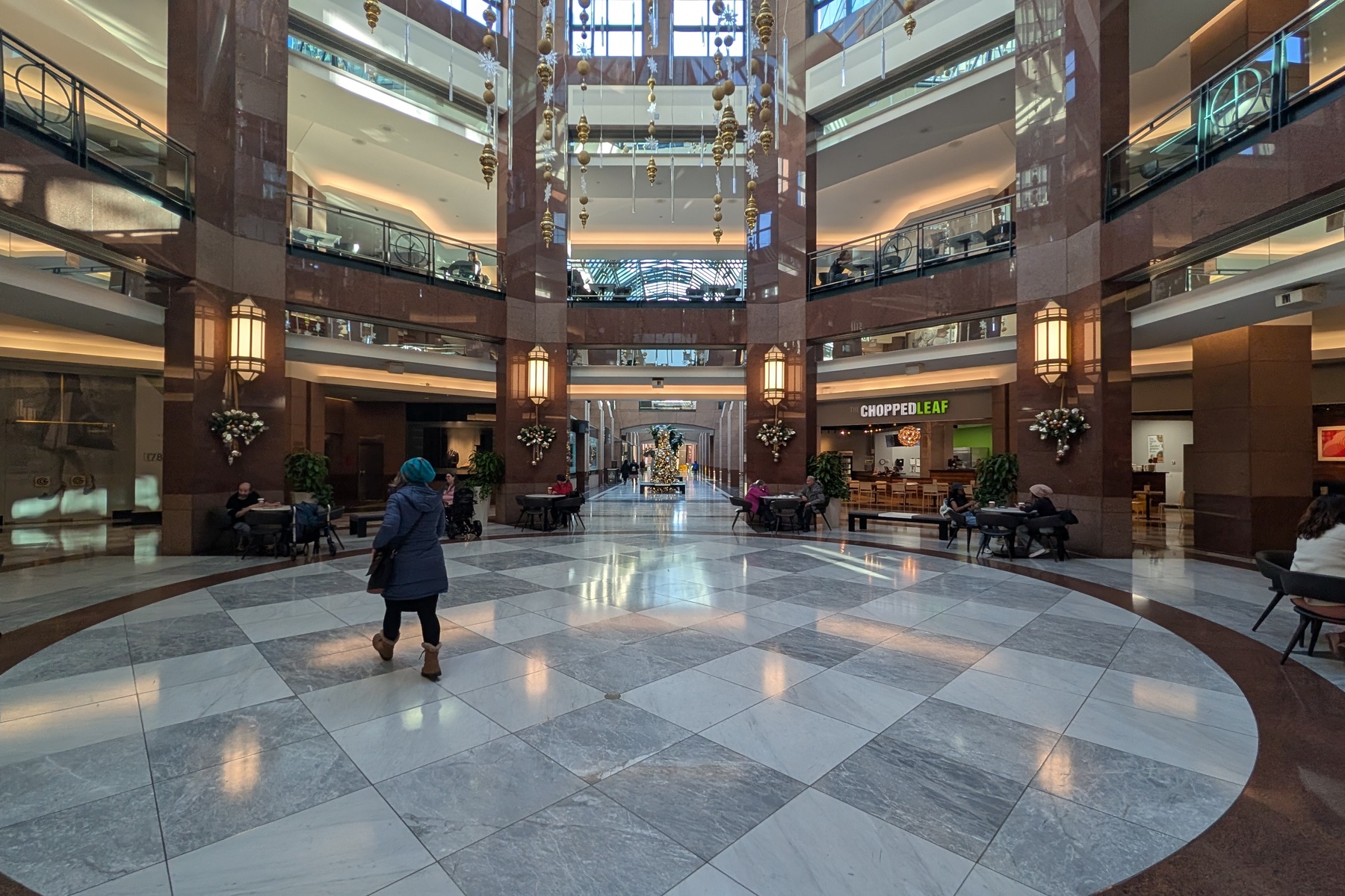 Commerce Place - Promo Court