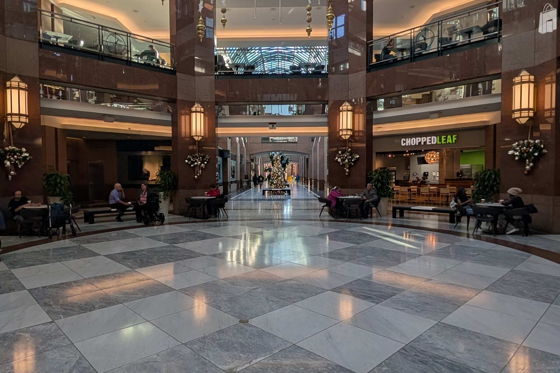 Commerce Place - Promo Court