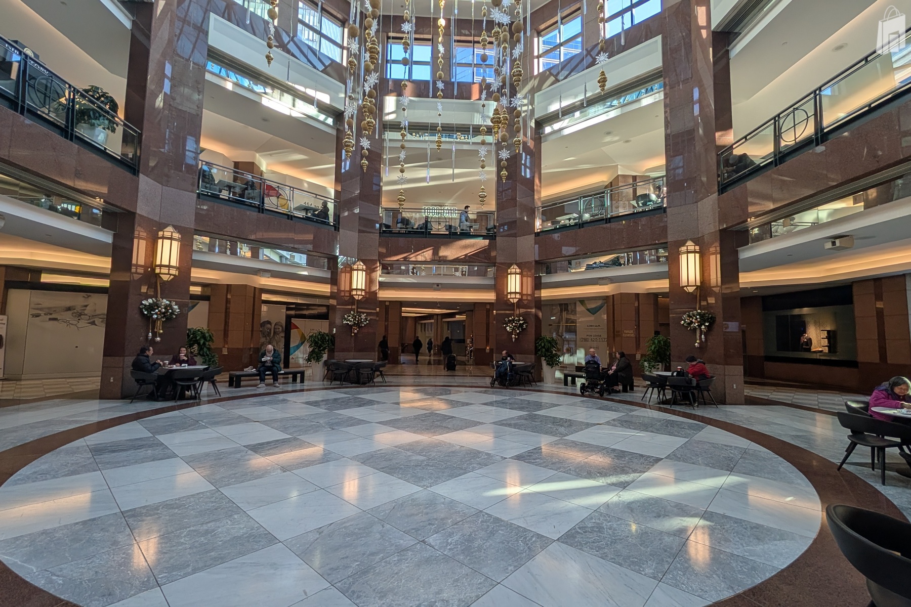 Commerce Place - Promo Court