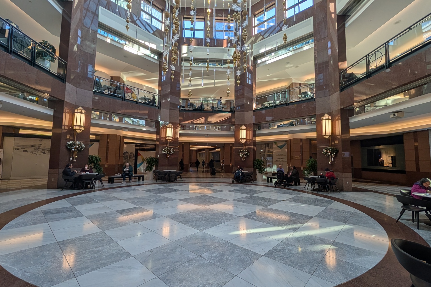 Commerce Place - Promo Court