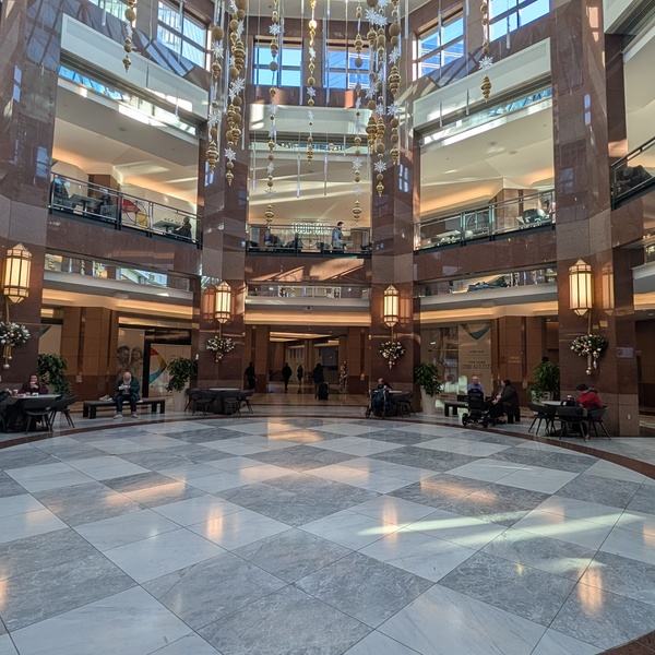 Commerce Place - Promo Court 