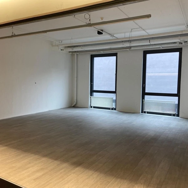 Cormanon, Surface vacante, Rez  supérieur