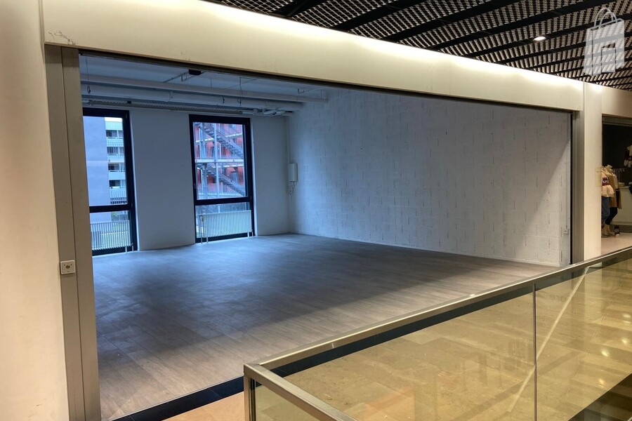 Arcade 57 m2 rez-supérieur