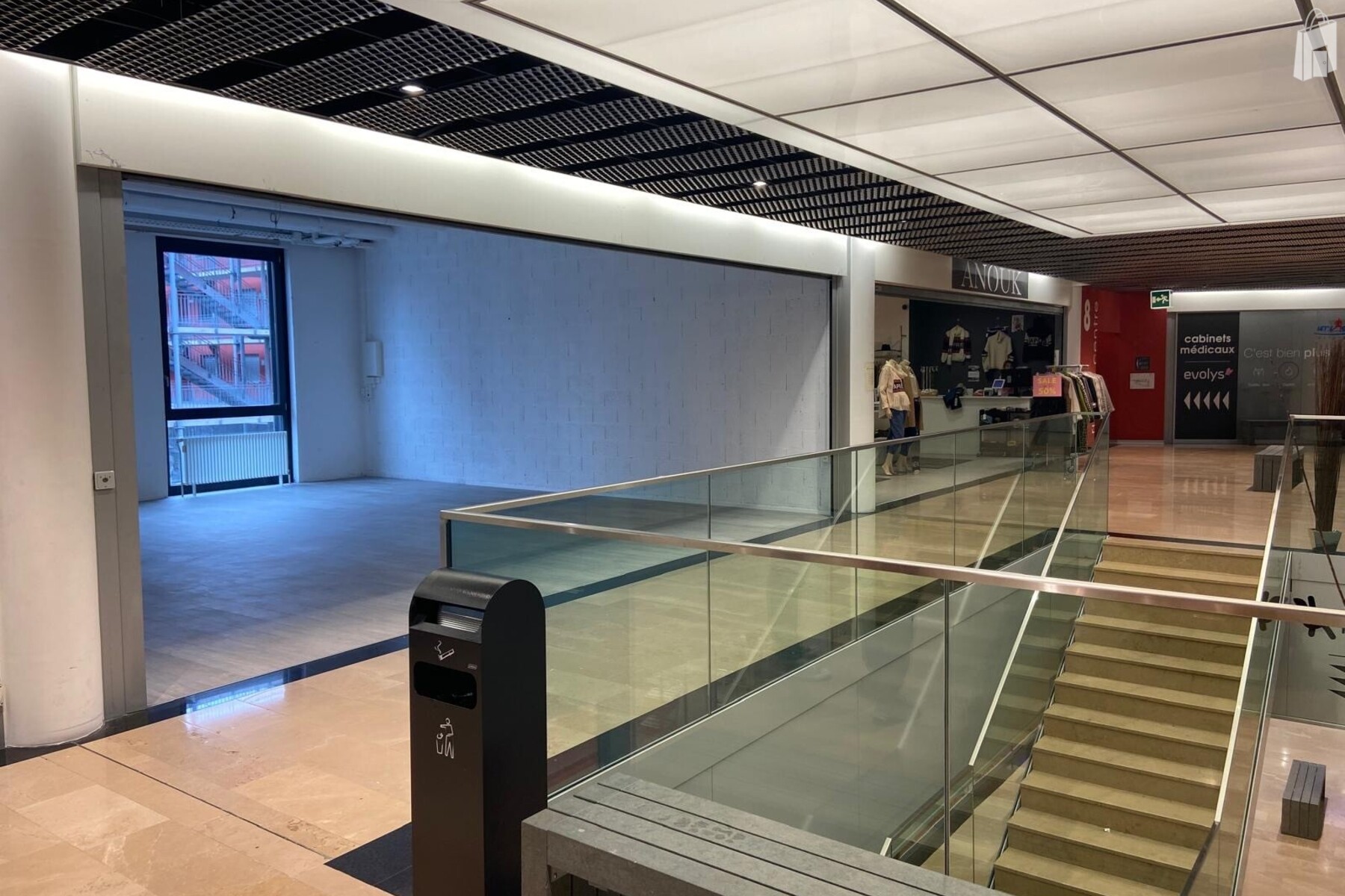 Arcade 57 m2 rez-supérieur